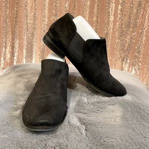 Kelly and Katie Size 10 slip on